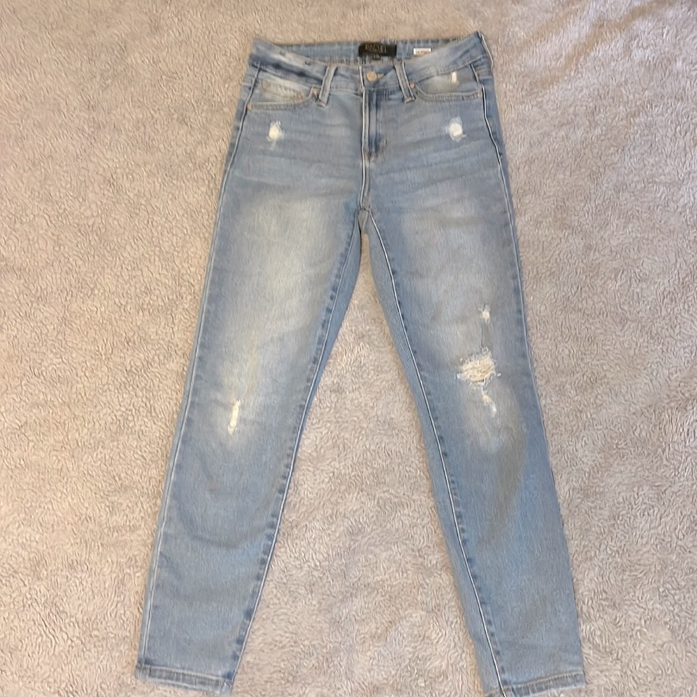 Distressed Skinny Jeans